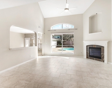 803 Chisel Point Drive - Photo Thumbnail 9