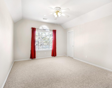 803 Chisel Point Drive - Photo Thumbnail 29