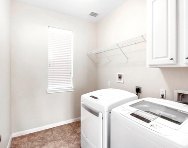 803 Chisel Point Drive - Photo Thumbnail 18