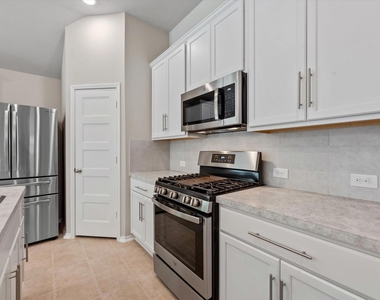 2901 Yaupon Grove Lane - Photo Thumbnail 13