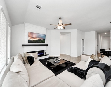 10603 Juniper Branch Drive - Photo Thumbnail 28