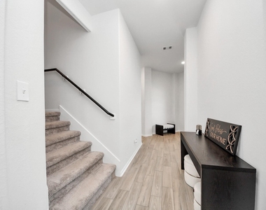 10603 Juniper Branch Drive - Photo Thumbnail 17