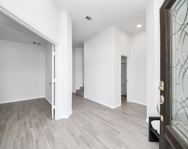 10603 Juniper Branch Drive - Photo Thumbnail 16