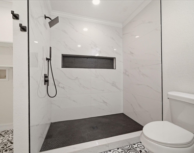 417 13th Avenue N - Photo Thumbnail 12