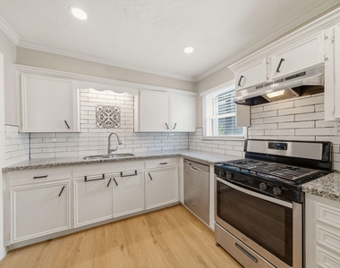 417 13th Avenue N - Photo Thumbnail 5
