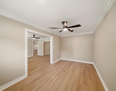 417 13th Avenue N - Photo Thumbnail 8