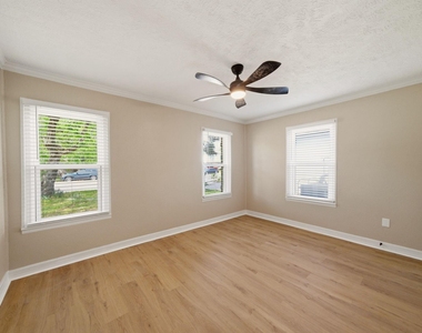 417 13th Avenue N - Photo Thumbnail 18