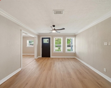 417 13th Avenue N - Photo Thumbnail 3