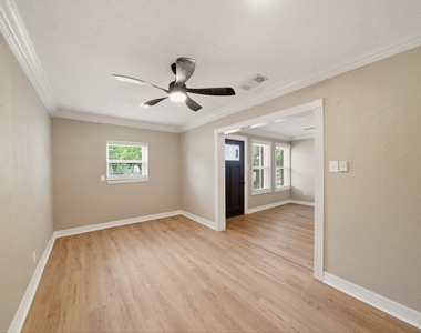 417 13th Avenue N - Photo Thumbnail 7