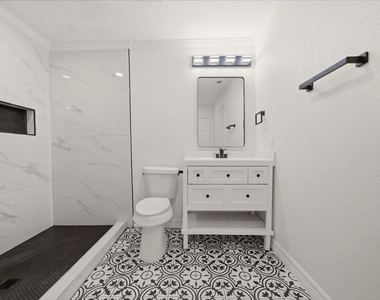417 13th Avenue N - Photo Thumbnail 11