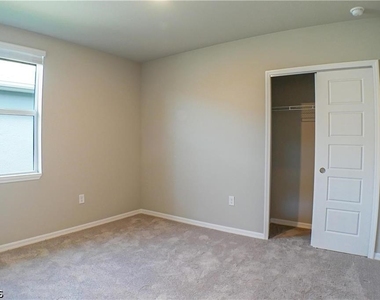 44229 Saddlewood Court - Photo Thumbnail 16
