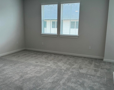 17318 N Eldridge Parkway - Photo Thumbnail 14
