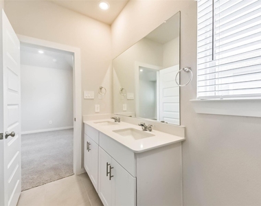 583 Avisa Drive - Photo Thumbnail 19