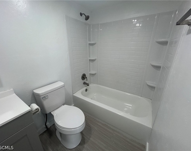 4712 Se 5th Place - Photo Thumbnail 11