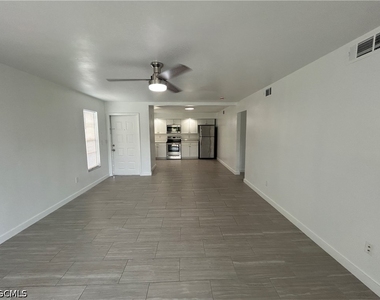 4712 Se 5th Place - Photo Thumbnail 12