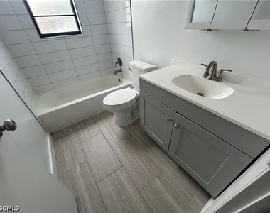4712 Se 5th Place - Photo Thumbnail 7