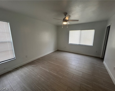 4712 Se 5th Place - Photo Thumbnail 9