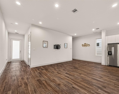 4418 Bora Bora Lane - Photo Thumbnail 7