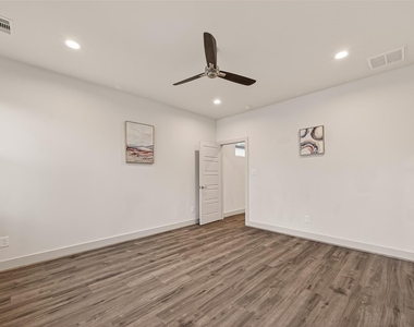 4418 Bora Bora Lane - Photo Thumbnail 21