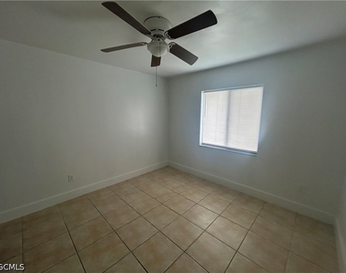4708 Se 5th Place - Photo Thumbnail 9