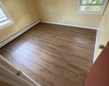 591 Amory - Photo Thumbnail 11