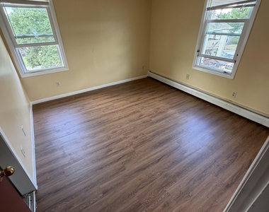 591 Amory - Photo Thumbnail 12