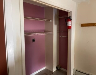 591 Amory - Photo Thumbnail 3