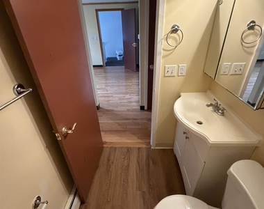 591 Amory - Photo Thumbnail 10