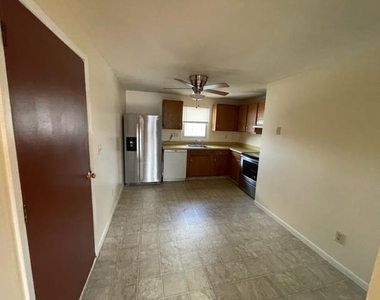 591 Amory - Photo Thumbnail 2
