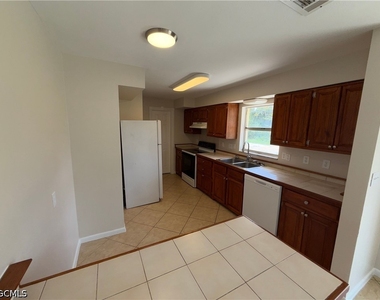 1101 Leeland Heights Boulevard E - Photo Thumbnail 5