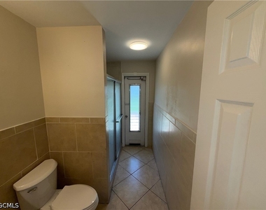 1101 Leeland Heights Boulevard E - Photo Thumbnail 11