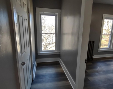 48 Laurel - Photo Thumbnail 3