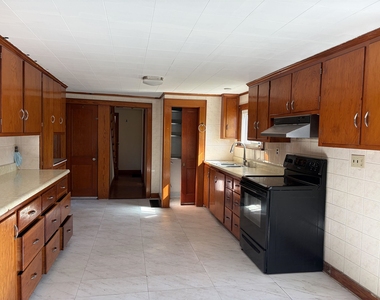 1420 Woodbury - Photo Thumbnail 10