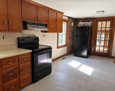 1420 Woodbury - Photo Thumbnail 11