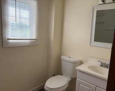 1420 Woodbury - Photo Thumbnail 17