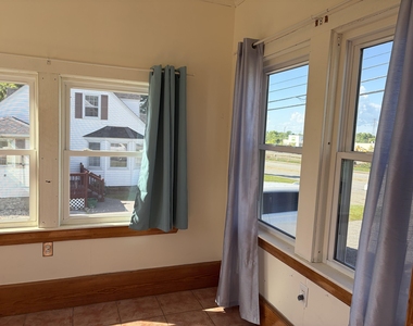 1420 Woodbury - Photo Thumbnail 3