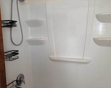 1420 Woodbury - Photo Thumbnail 18