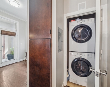 300 St Joseph Parkway - Photo Thumbnail 14