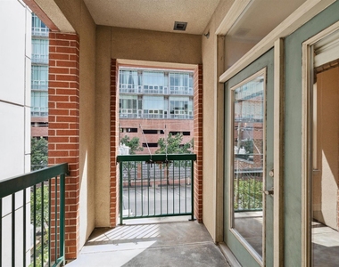300 St Joseph Parkway - Photo Thumbnail 17