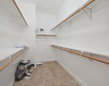 300 St Joseph Parkway - Photo Thumbnail 13