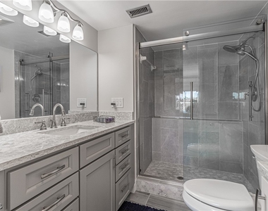 7430 Lake Breeze Drive - Photo Thumbnail 8