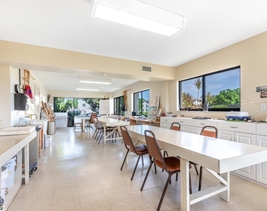 7430 Lake Breeze Drive - Photo Thumbnail 30