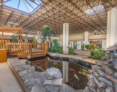 7430 Lake Breeze Drive - Photo Thumbnail 14