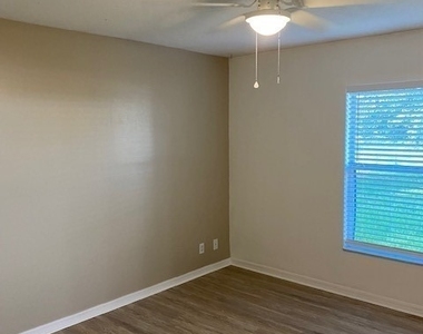 3717 Ne 13th Avenue - Photo Thumbnail 20