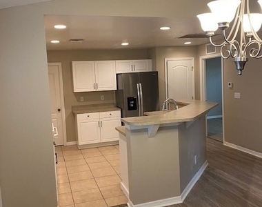 3717 Ne 13th Avenue - Photo Thumbnail 11