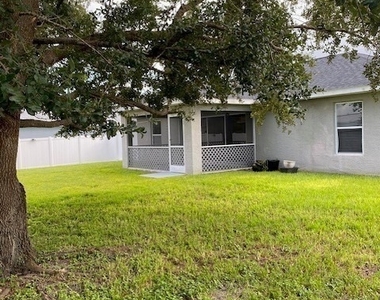 3717 Ne 13th Avenue - Photo Thumbnail 3
