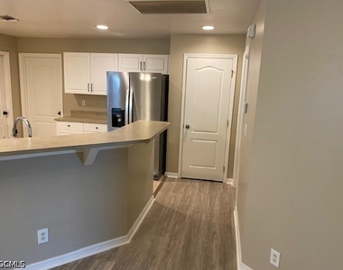 3717 Ne 13th Avenue - Photo Thumbnail 7