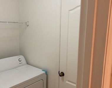 3717 Ne 13th Avenue - Photo Thumbnail 5