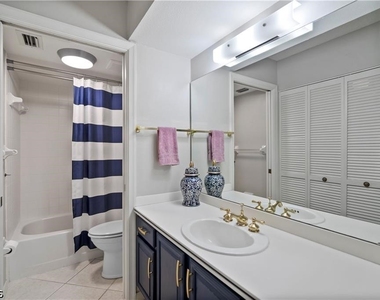 7430 Lake Breeze Drive - Photo Thumbnail 12