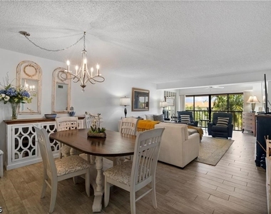 7430 Lake Breeze Drive - Photo Thumbnail 4